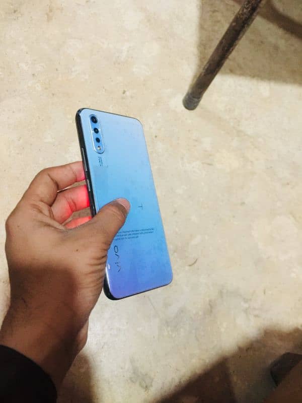 VIVO S1 1