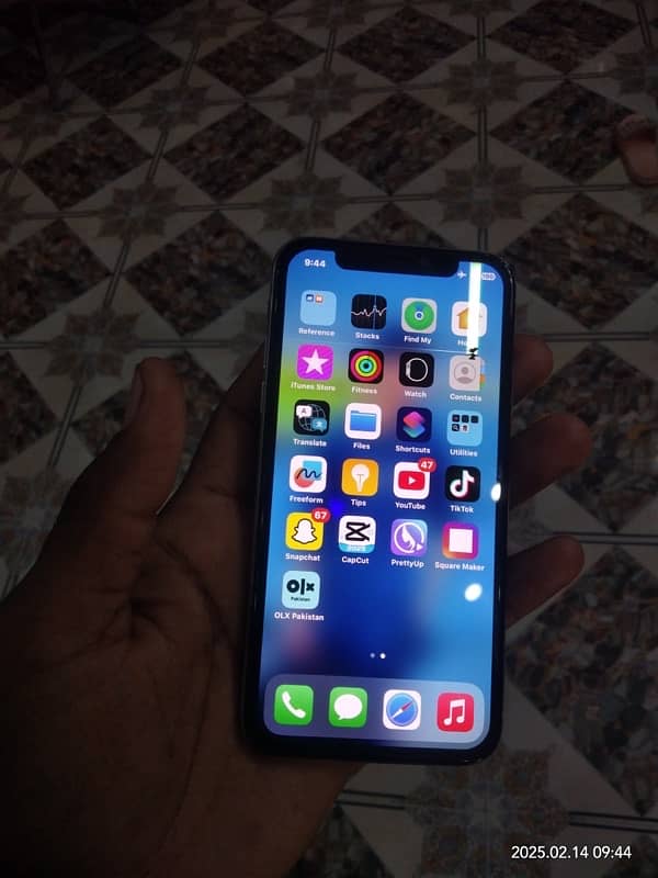 iPhone X  10/10 Condition 6