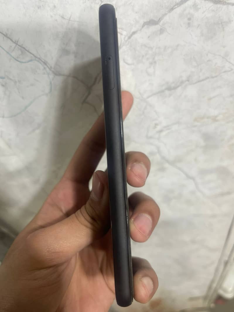 Google Pixel 4 3