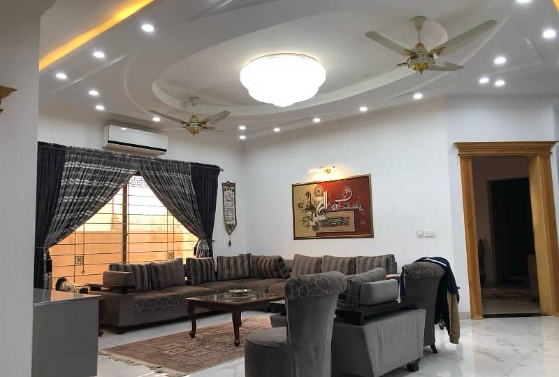 Liveable old 4-BedRoom House For Sale Phase-1 DHA LAHORE Attached SAMPLE Pictures. 31