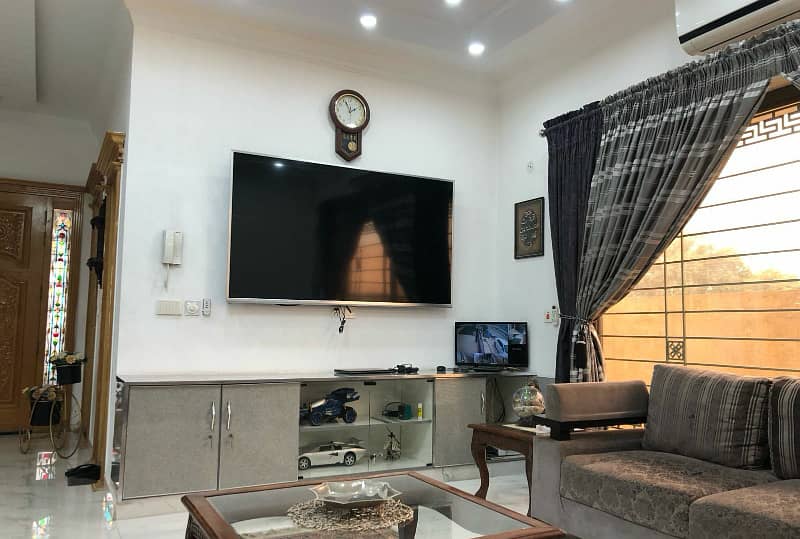 Liveable old 4-BedRoom House For Sale Phase-1 DHA LAHORE Attached SAMPLE Pictures. 36