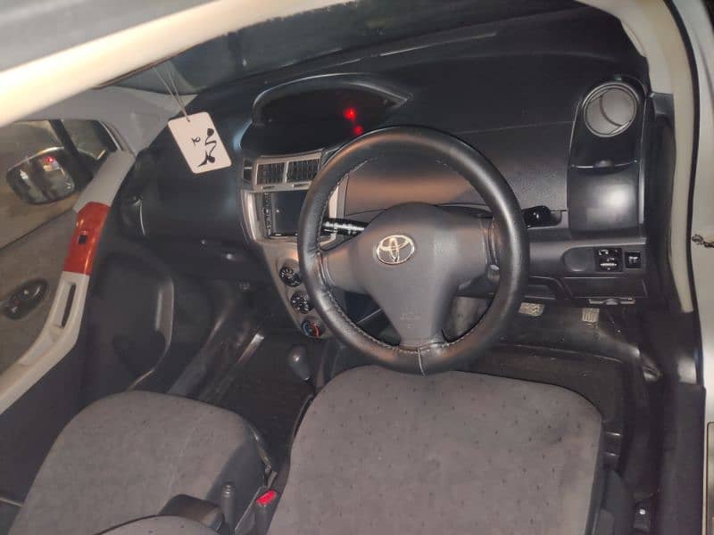 Toyota Vitz 2013 2