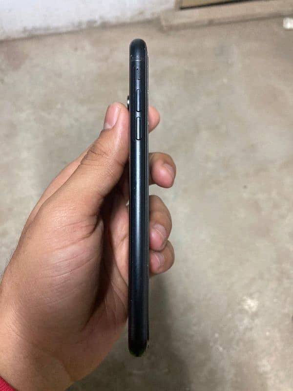 iPhone XR 128GB not pta(jv) 1