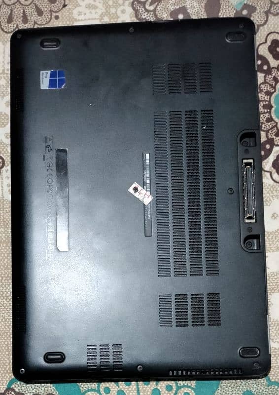 Dell Latitude E7270 1