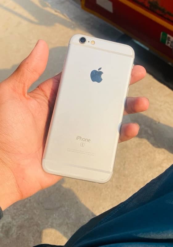 I phone 6s 32 gb pta approved 0