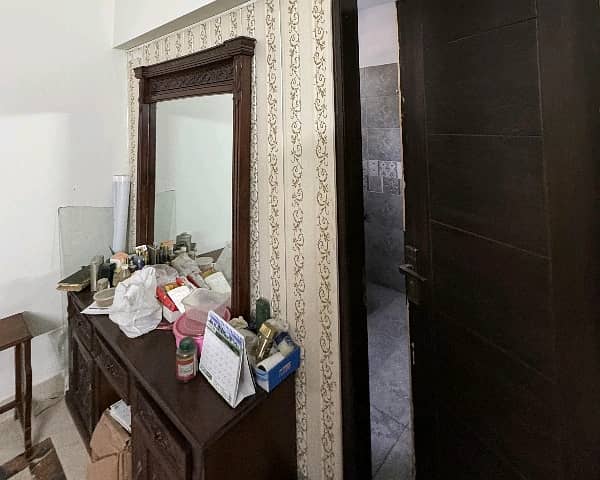 Centrally Located Flat In Askari 5 Is Available For sale 9