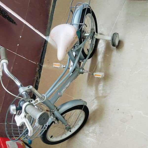 BDF imorted bycicle in neat condition 1