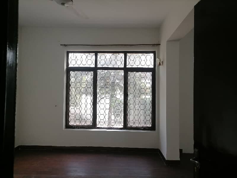 Affordable House Of 1 Kanal Is Available For rent 24