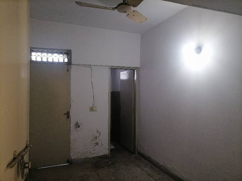 A 10 Square Feet Flat Has Landed On Market In Askari 5 Of Lahore 12