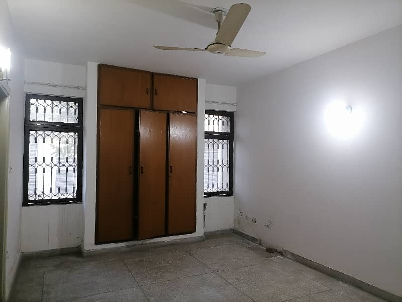 A 10 Square Feet Flat Has Landed On Market In Askari 5 Of Lahore 14