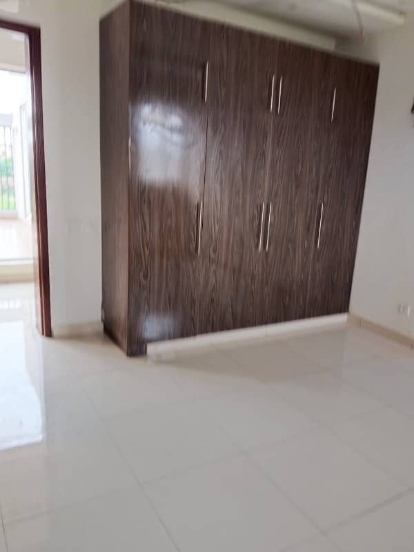 Spacious House Is Available In DHA Phase 7 For Sale 14