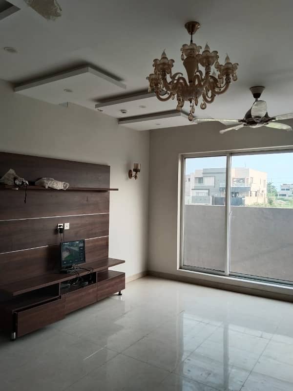 Spacious House Is Available In DHA Phase 7 For Sale 16