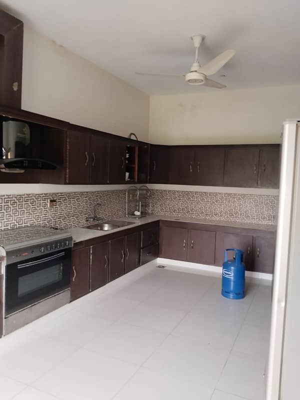 Spacious Farm House Is Available In Barki Road For sale 9