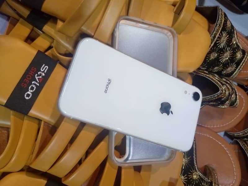 iphone xr 256gb storage 1