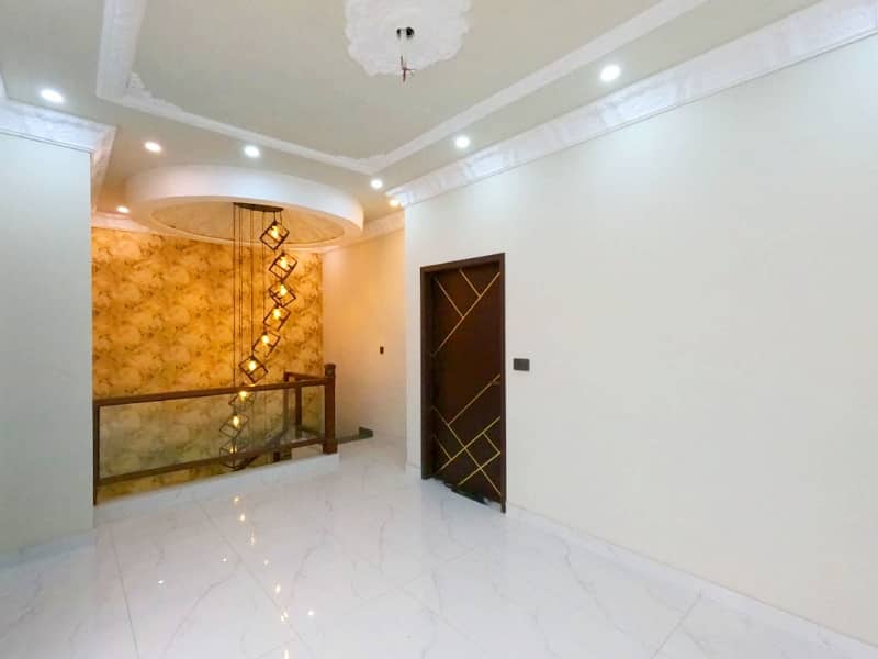 Get Your Hands On House In Lahore Best Area 27