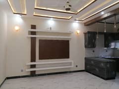 Get An Attractive House In Green City Under Rs. 26000000