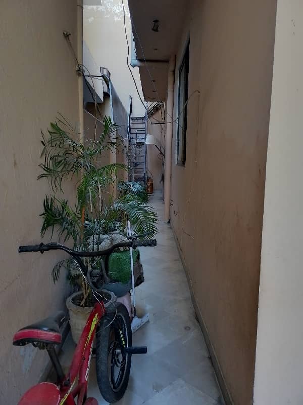 House For sale In Johar Town Phase 1 - Block B2 2