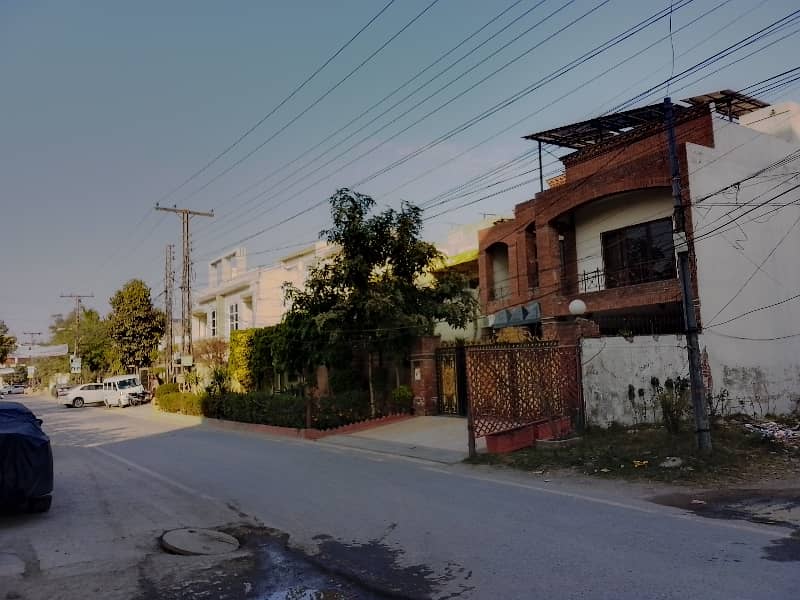 Residential Plot For sale In Lahore 6