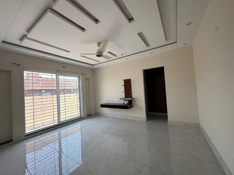 1 Kanal Well Maintained Owner Build Full House Available For Rent In DHA Phase 2 Near Bhatta Chowk And Ring Road And Allama Iqbal International Airport 7