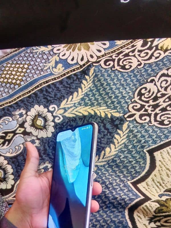 vivo y20 with box 10 by 9.5 original set final price 5