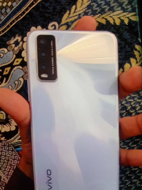 vivo y20 with box 10 by 9.5 original set final price 6