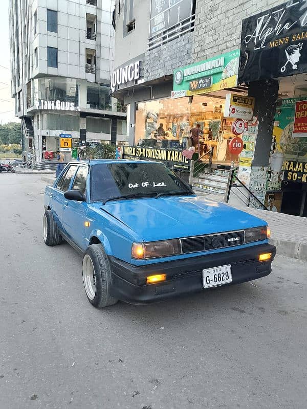 Nissan Sunny 1988 4