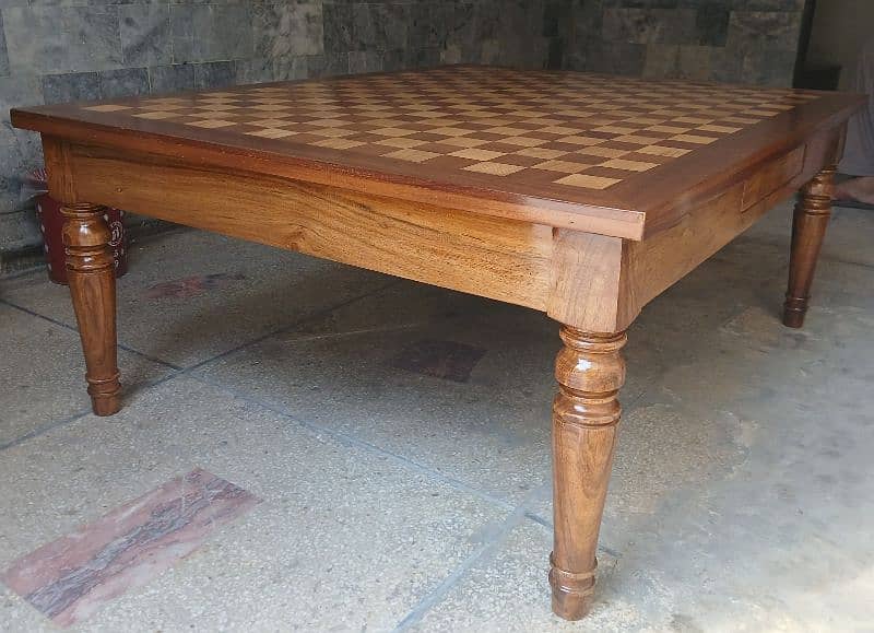 Centre Table Antique Quality 1