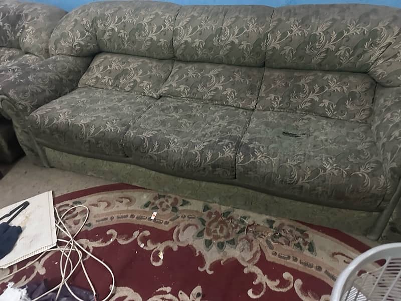 7 Seater Sofa Set for Sale in Lahore Pakistan 1