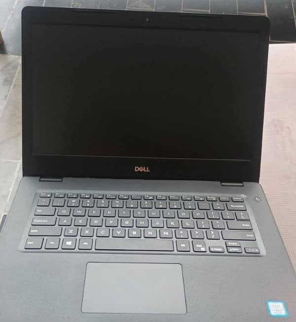 Dell Latitude 3490 – Core i7 | 16GB RAM | 2GB AMD Radeon | 14" HD 5