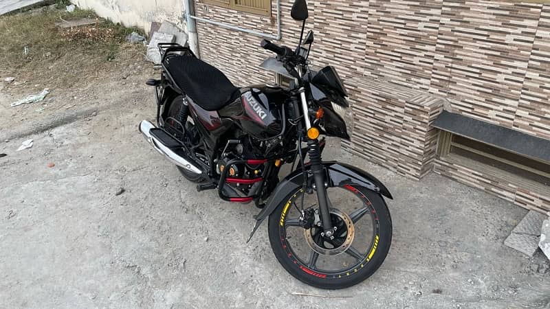 Suzuki GS 150 2