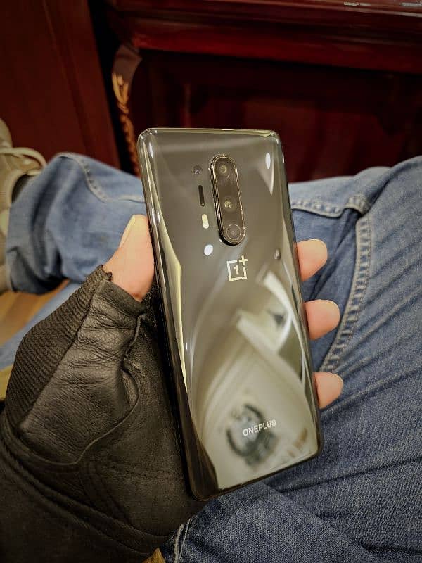 OnePlus 8 Pro, 12/256, condition 10/10, Water pack genuine phone 100%. 6