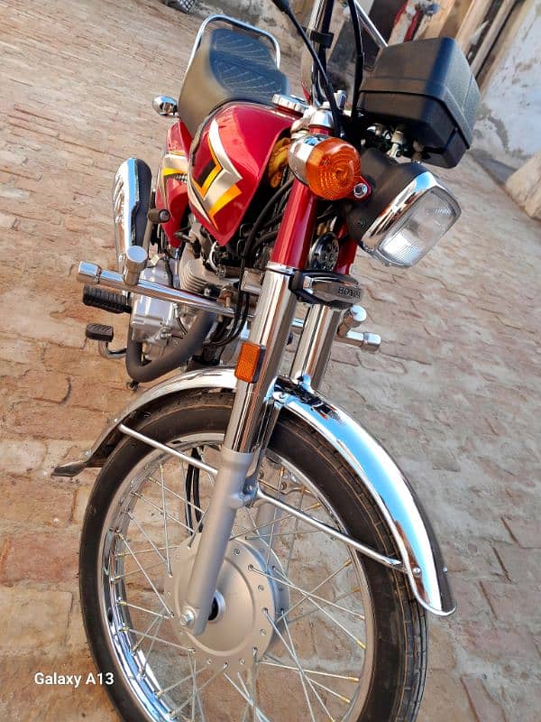 HONDA CG125 BRAND NEW 6