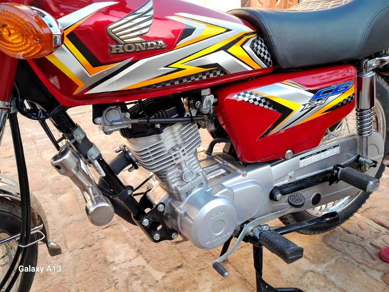 HONDA CG125 BRAND NEW 7