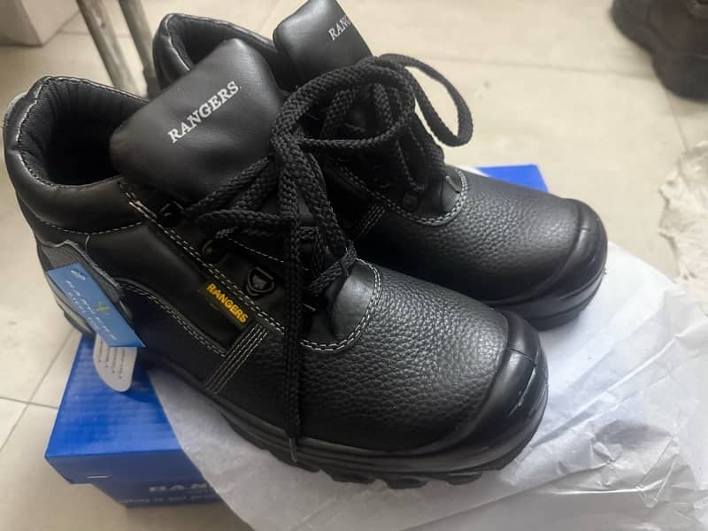 safety boots 3