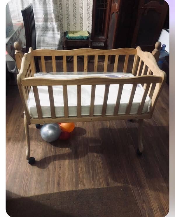 Baby Cot / Baby Bed / Baby Swing 3