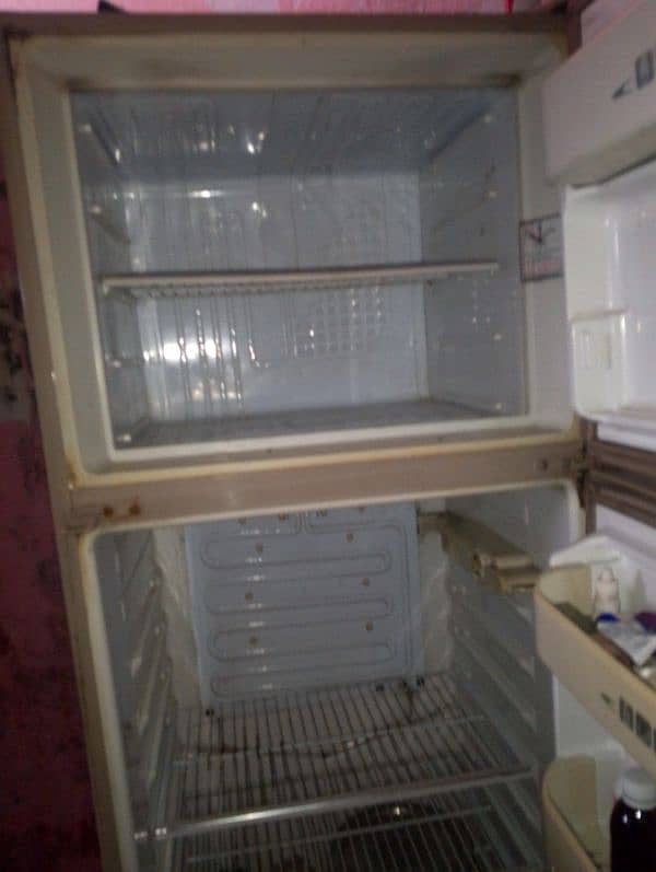 all okay hai fridge dawnlance kie hai 4