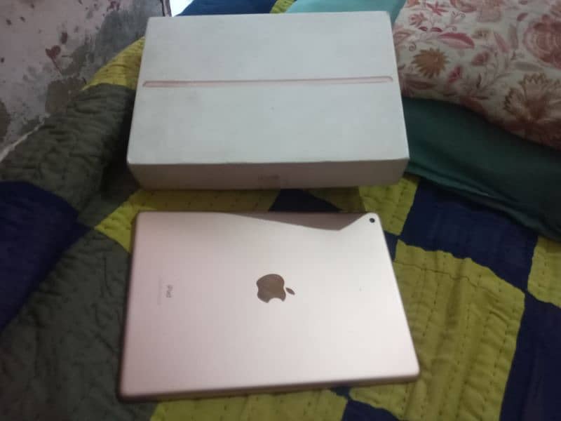 Ipad 8th genration 32 gb 0