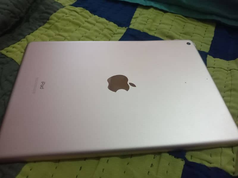 Ipad 8th genration 32 gb 2