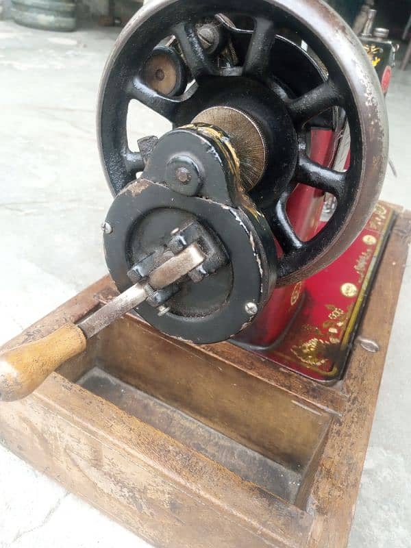 sawing machine good condition 4