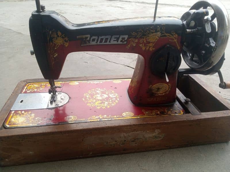 sawing machine good condition 7