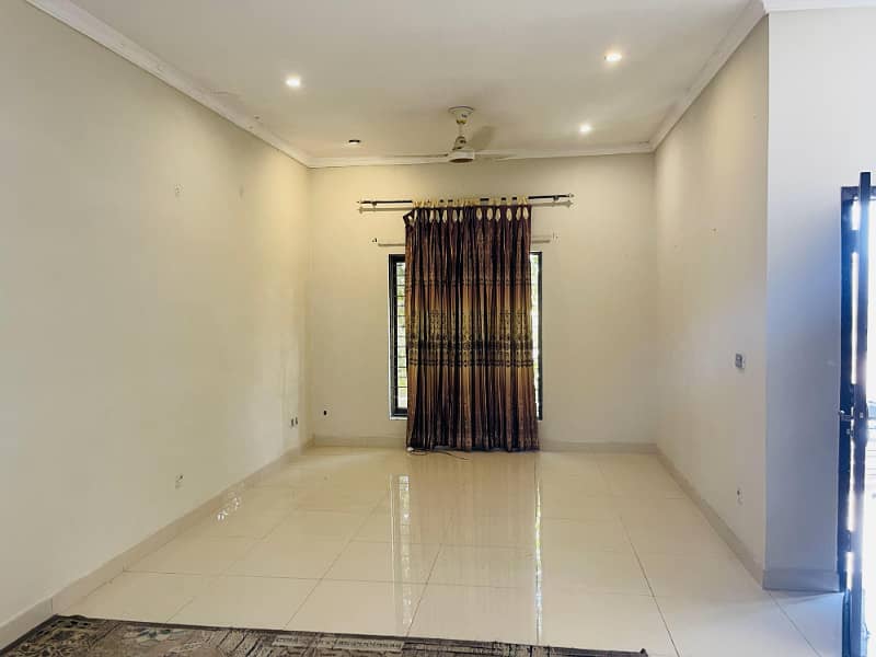 10 MARLA HOUSE NON FURNISH FOR RENT IN BAHRIA TOWN LAHORE 9