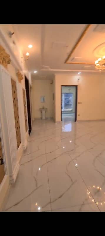 Brand New House Near Moon Market 33