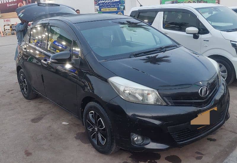 Toyota Vitz 2013 13