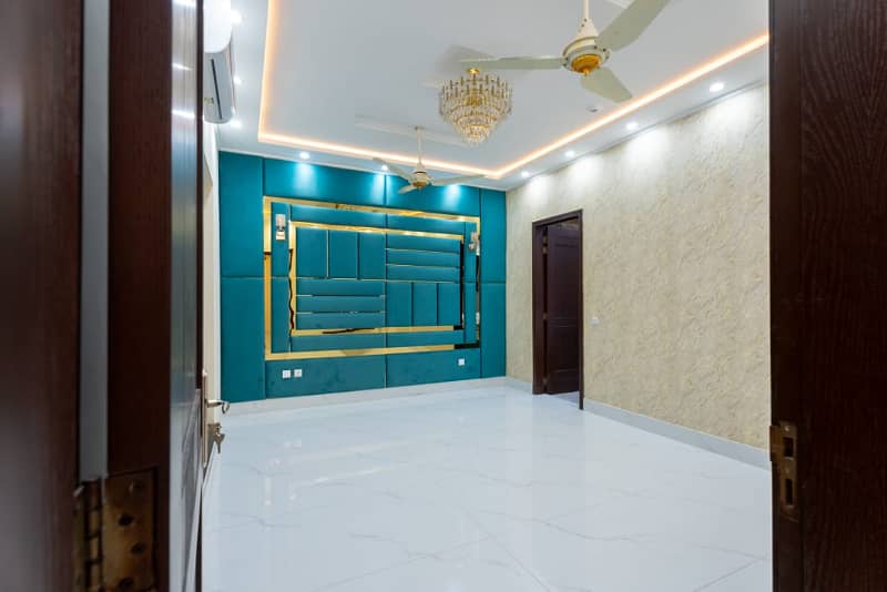 1 Kanal Luxury Style House For Sale in DHA Phase 7 Lahore at Prime Location 4