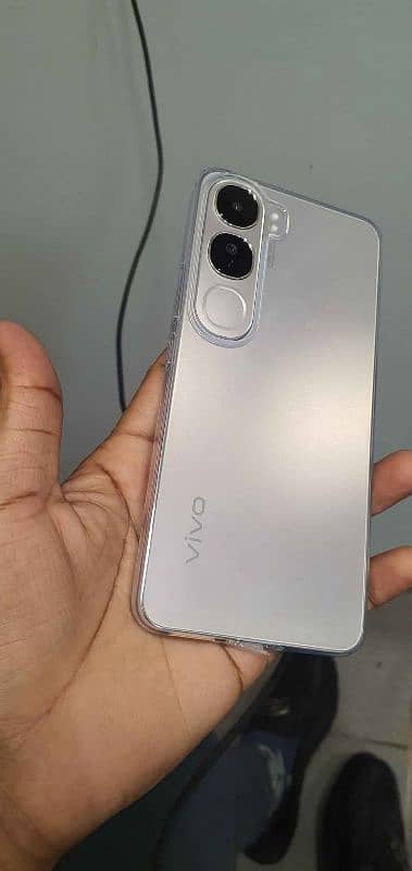 vivo y200 opan box urgent sale 3