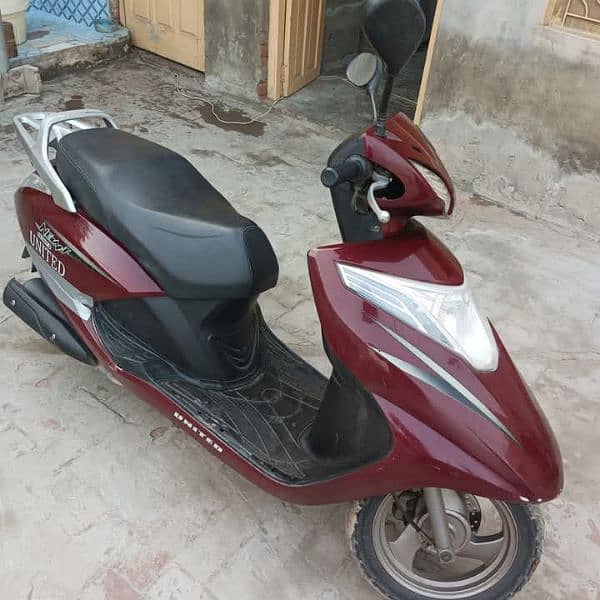 united sacooty 100cc urgent for sale 3