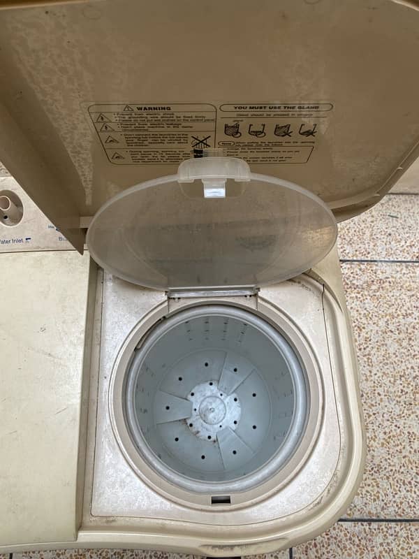 washing machine haier. . urgent sale. ! 3