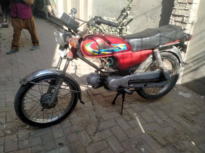 Untied 100 cc bike for sale, watts app number # 0344.1407625 15