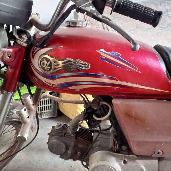 Yamaha dhoom 70 cc baik for sale. copy Sath h . later ni h 14