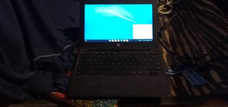 Chrome Book and kindle 3